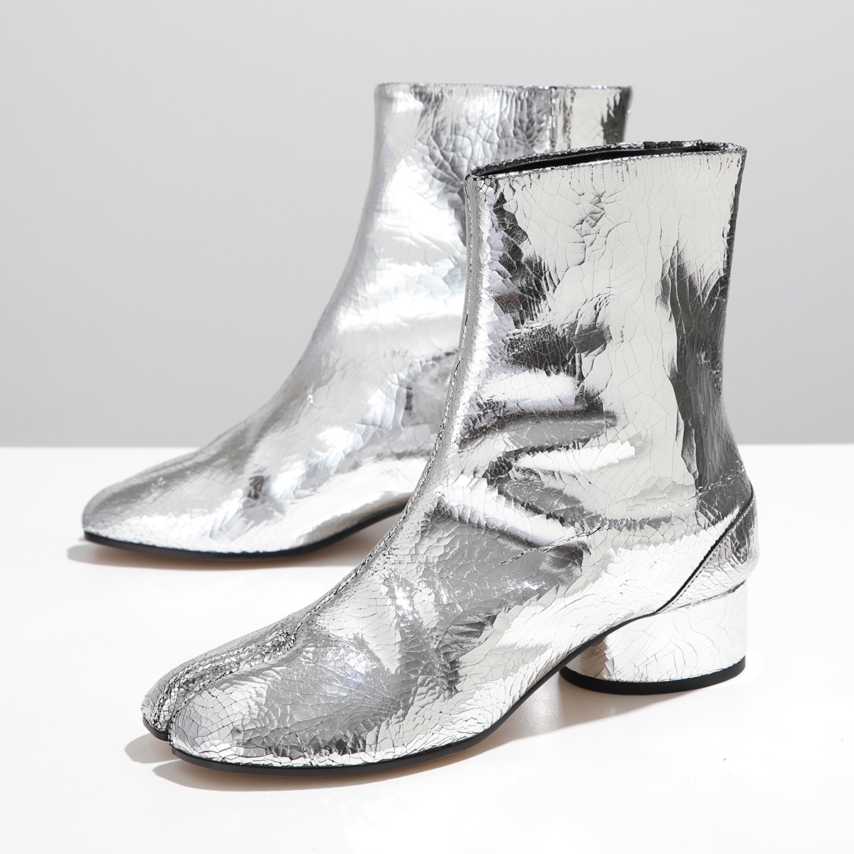 MAISON MARGIELA メゾンマルジェラ 11 ショートブーツ Tabi タビ S58WU0273 P5016 レディース ブロークンミラー  3cmヒール 足袋 靴 カラー2色