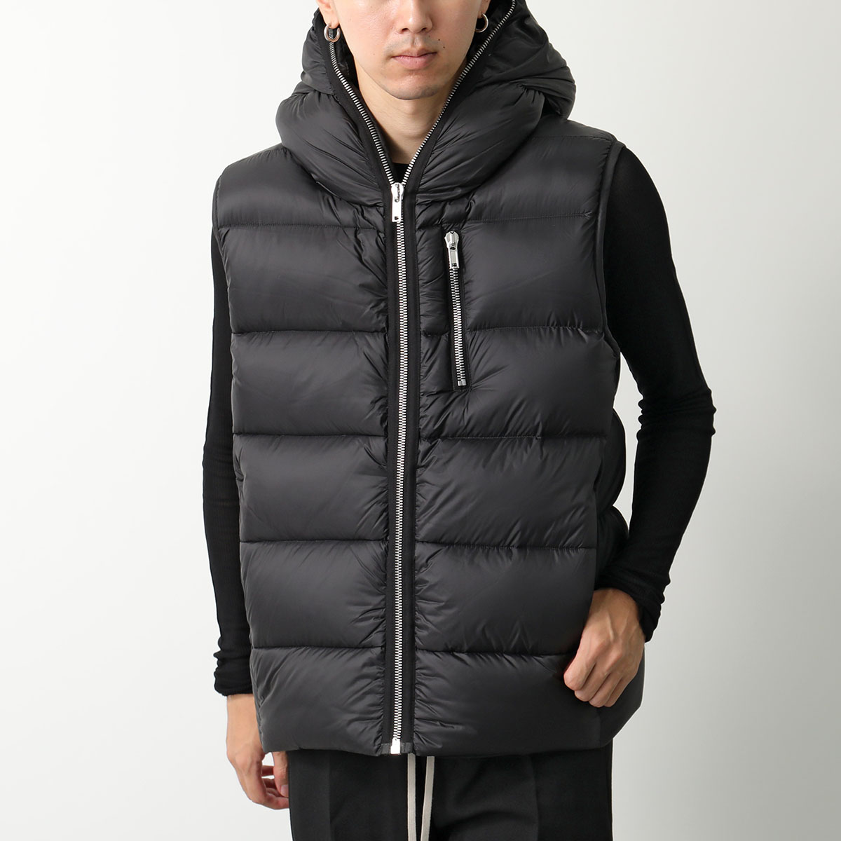 Rick Owens リックオウエンス ダウンベスト SEALED VEST RU02D6746 NPD4 メンズ フード付き ナイロン ジップアップ  ジレ BLACK