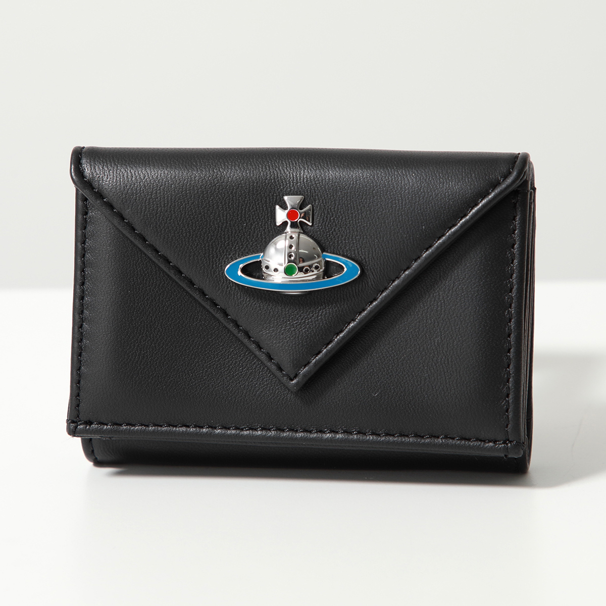 ヴィヴィアン　三つ折り財布　エマ　レター型　オーブ　ブラック　黒 Vivienne Westwood 三つ折り財布 ブラック オーブ レザー 革黒
