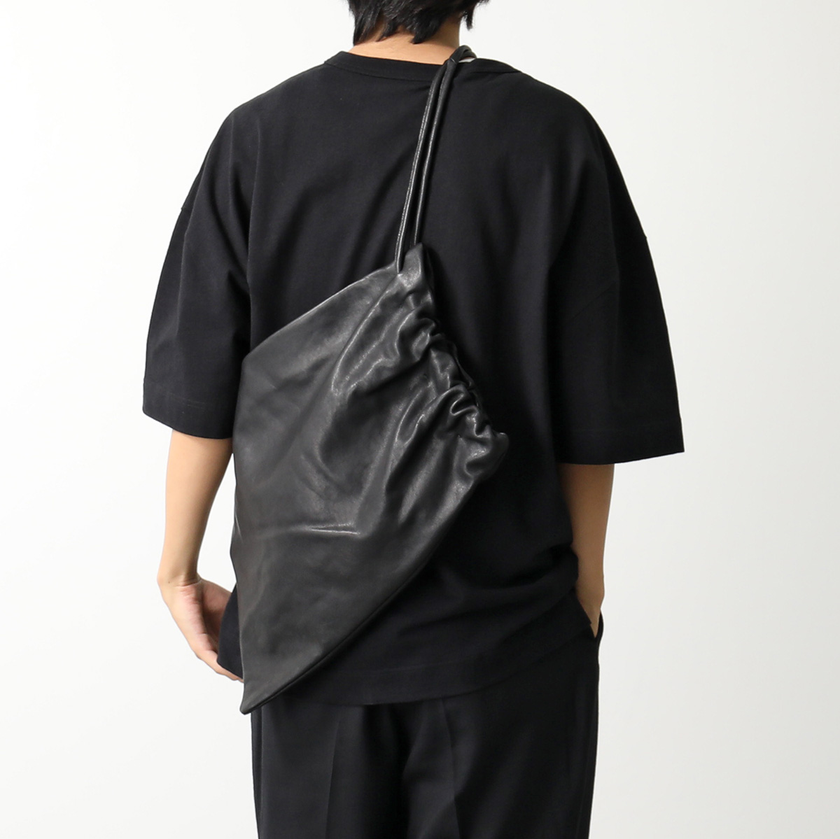 【新春SALE対象】GABRIELA COLL GARMENTS ガブリエラコールガーメンツ ショルダーバッグ S9-131 メンズ ボディバッグ  レザー 02/BLACK