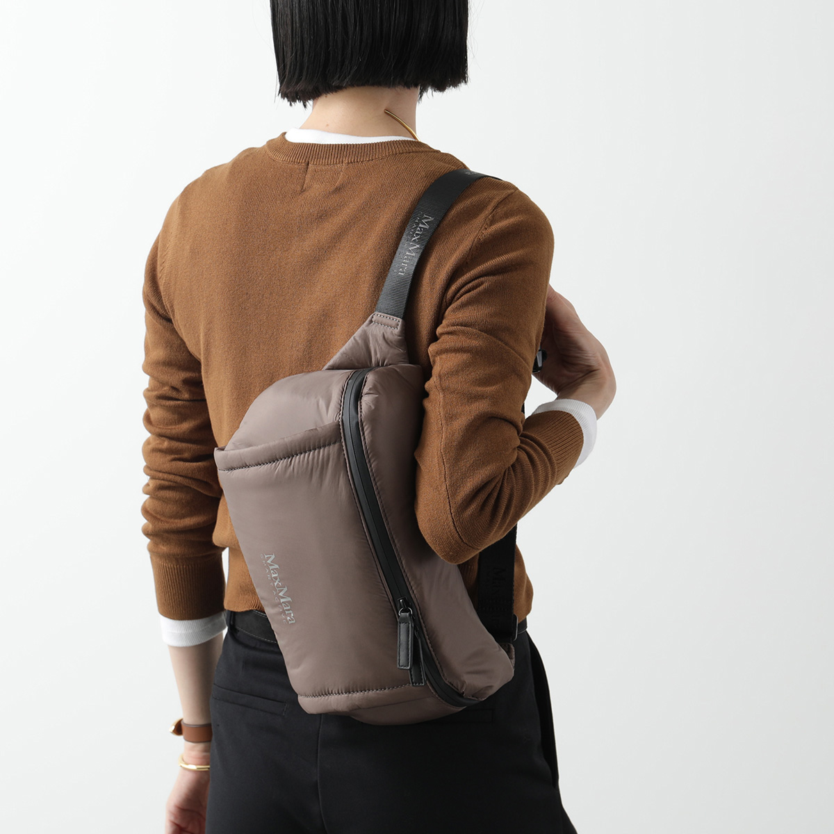 Max Mara（マックスマーラ） MAX MARA LEISURE レジャー ボディバッグ