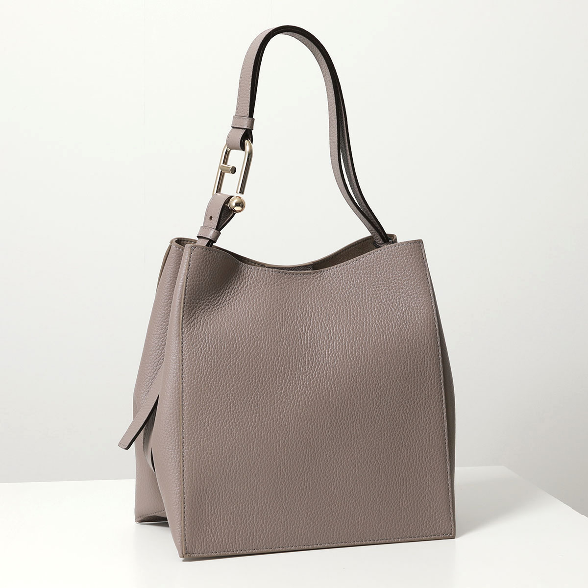 FURLA（フルラ） トートバッグ NUVOLA S BUCKET BAG ヌヴォラ バケット