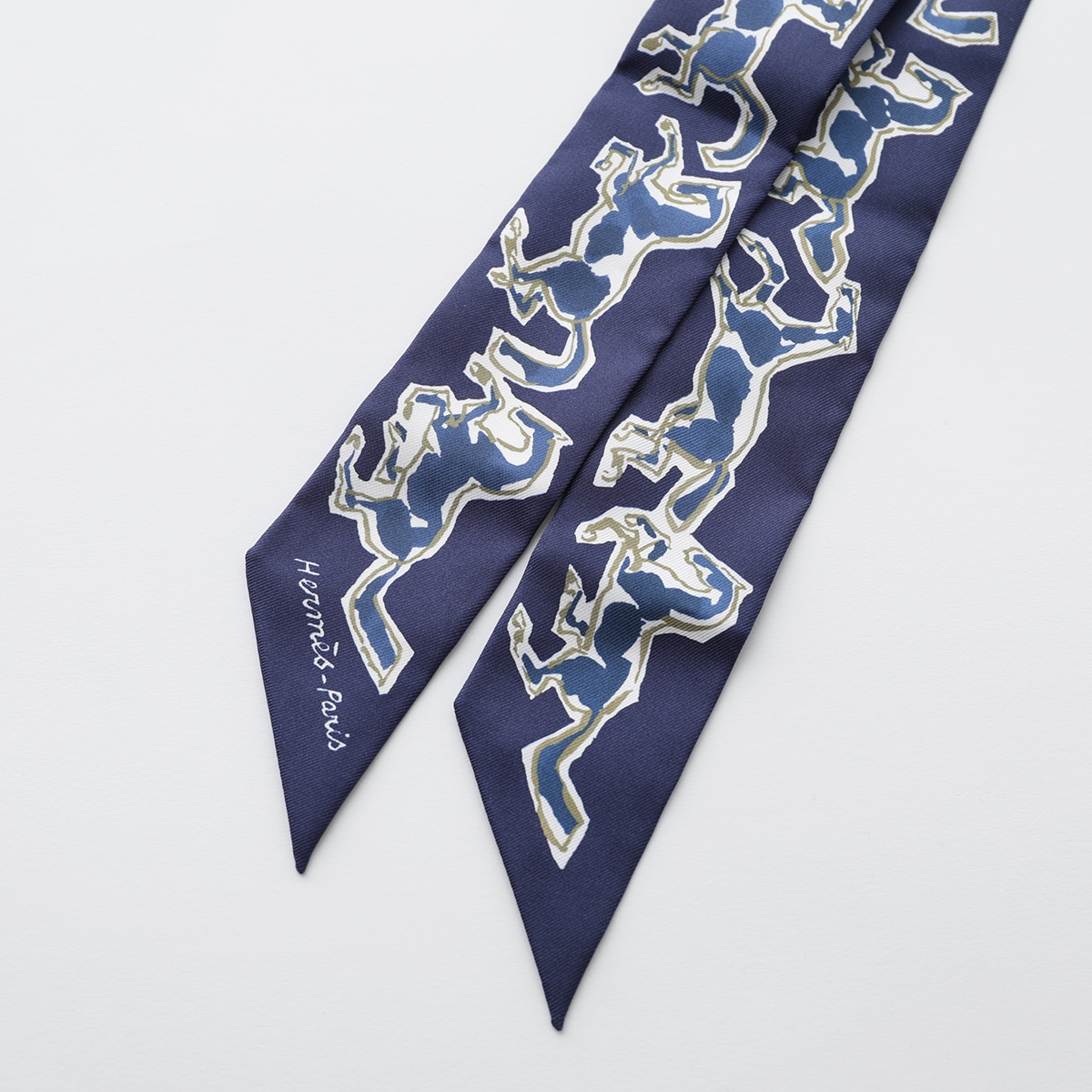 HERMES（エルメス） ツイリー スカーフ 063803S chevaux en liberte