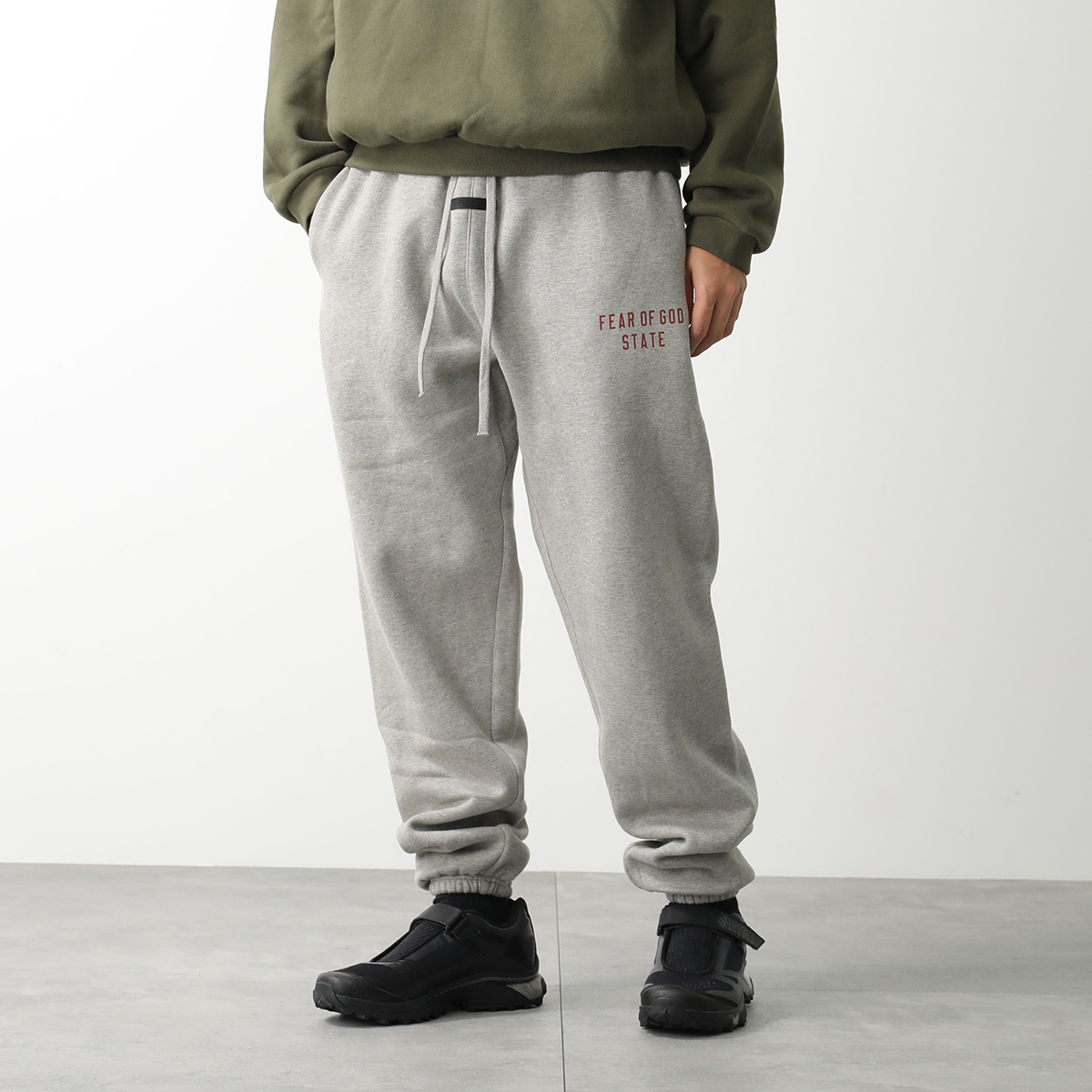 FEAR OF GOD ESSENTIALS フィアオブゴッドエッセンシャルズ スウェットパンツ 130BT2420 メンズ フリース 裏起毛 ロゴ  カラー3色