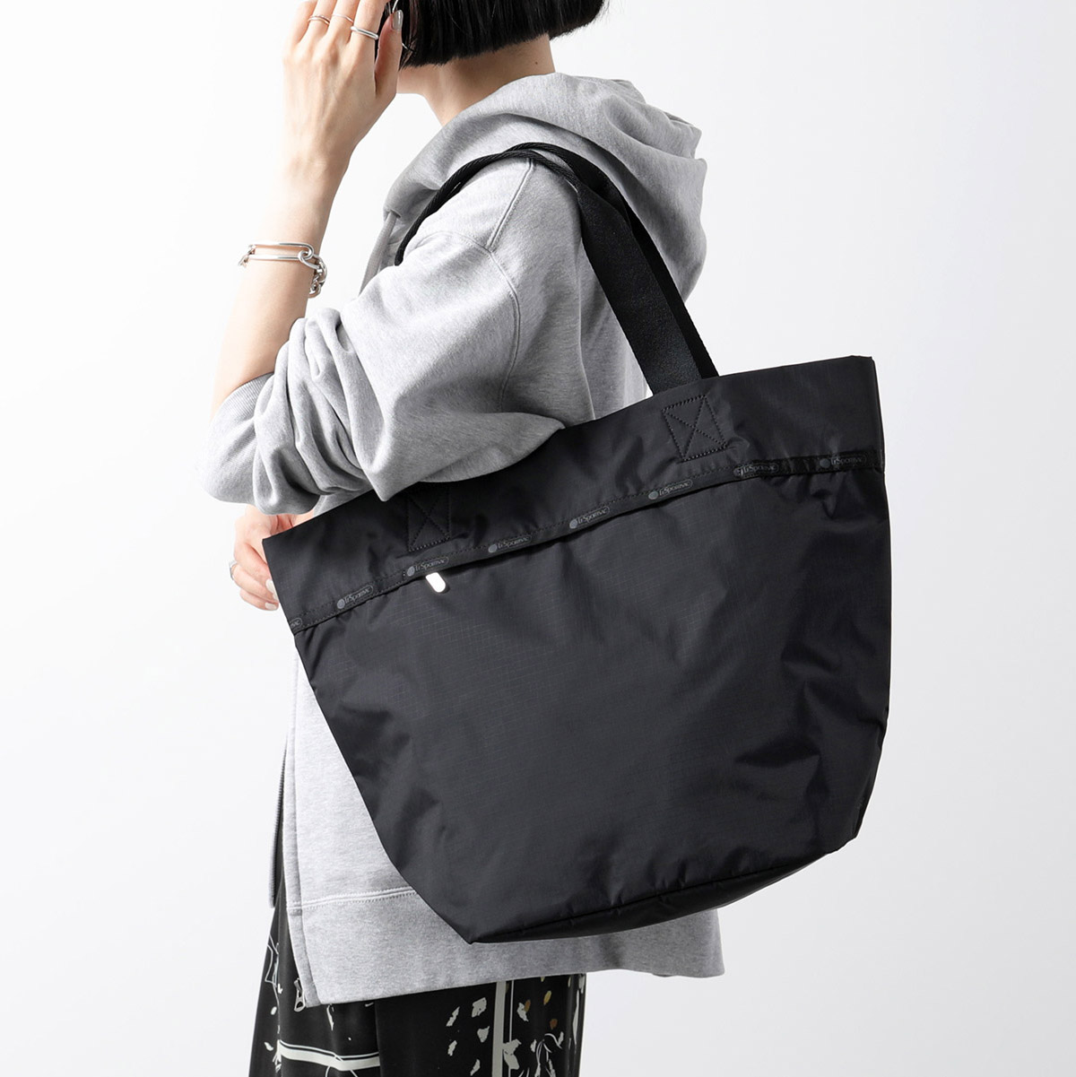 BIG TOTEリサイクルドブラックJP（トートバッグ）｜LeSportsac