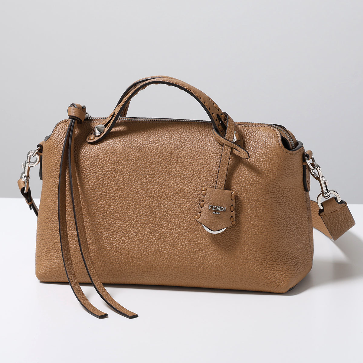 FENDI（フェンディ） ショルダーバッグ BY THE WAY MEDIUM バイ ザ