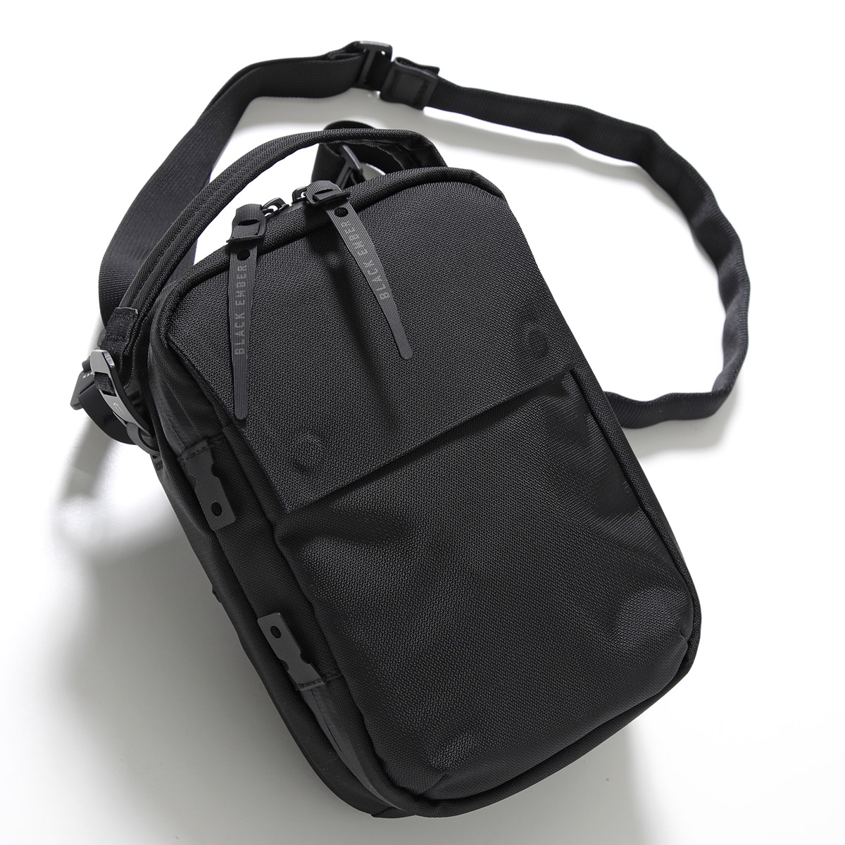 BLACK EMBER（ブラックエンバー） ショルダーバッグ KOMPAK EmberTex