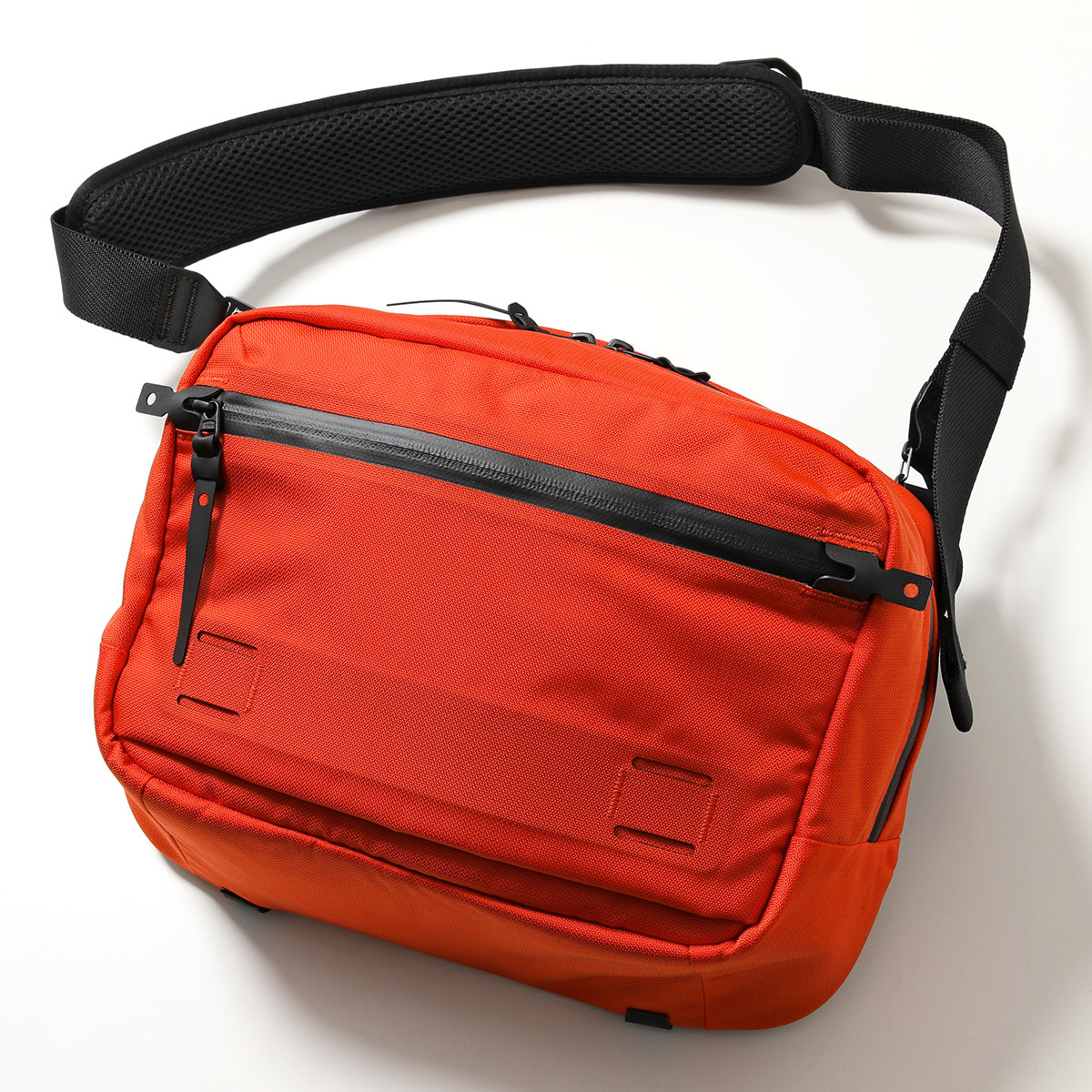 BLACK EMBER（ブラックエンバー） GRIP-SLING オレンジ BLACK EMBER（ブラックエンバー） ショルダーバッグ 120003 120009