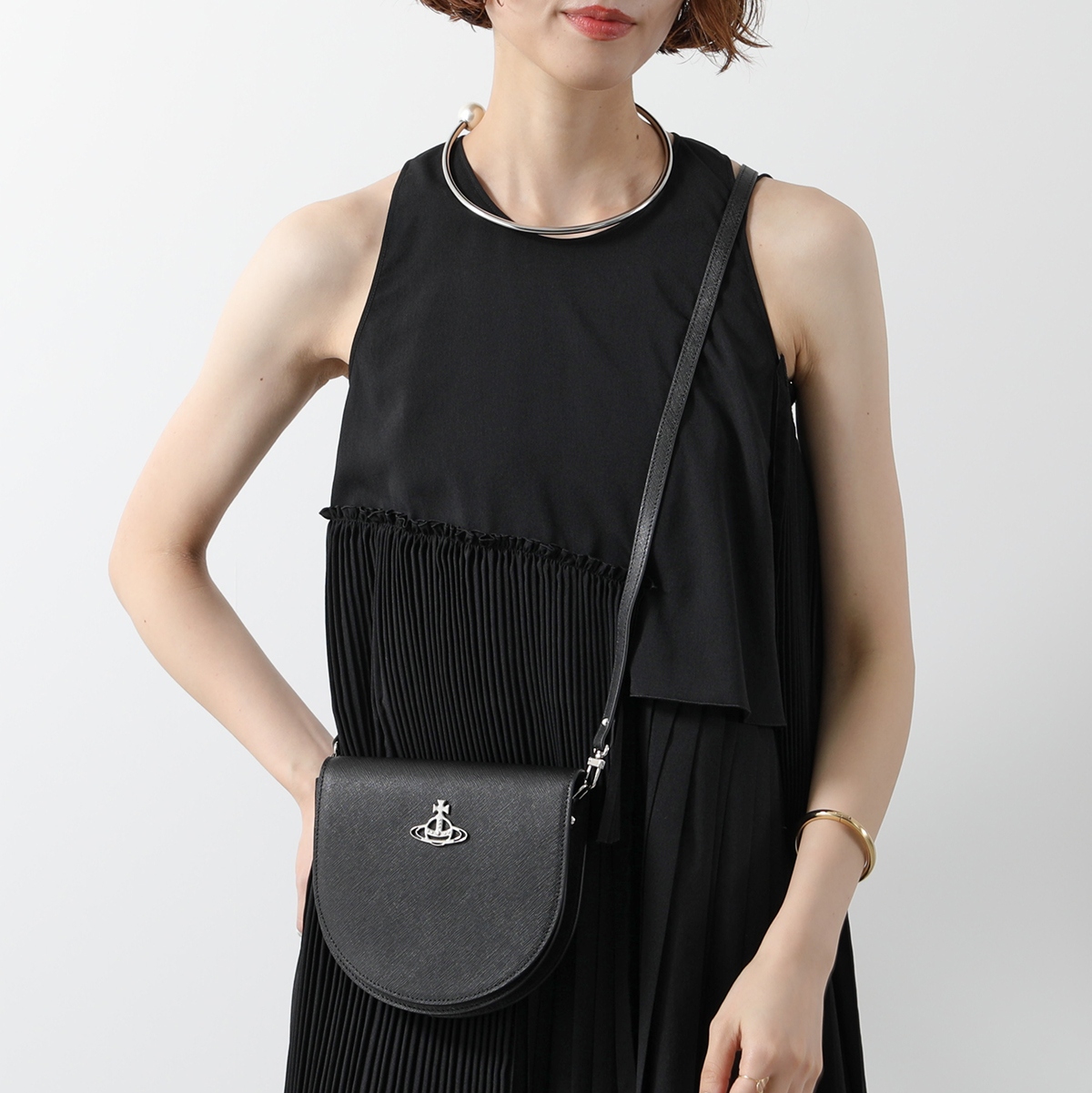 【未使用級】ヴィヴィアンウエストウッド ショルダーバッグ レザー オーブ 型押し Vivienne Westwood ヴィヴィアンウエストウッド ショルダー