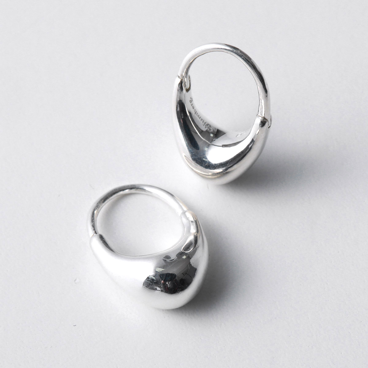 Otiumberg オティウムバーグ フープピアス Silver Small Roscida Drop