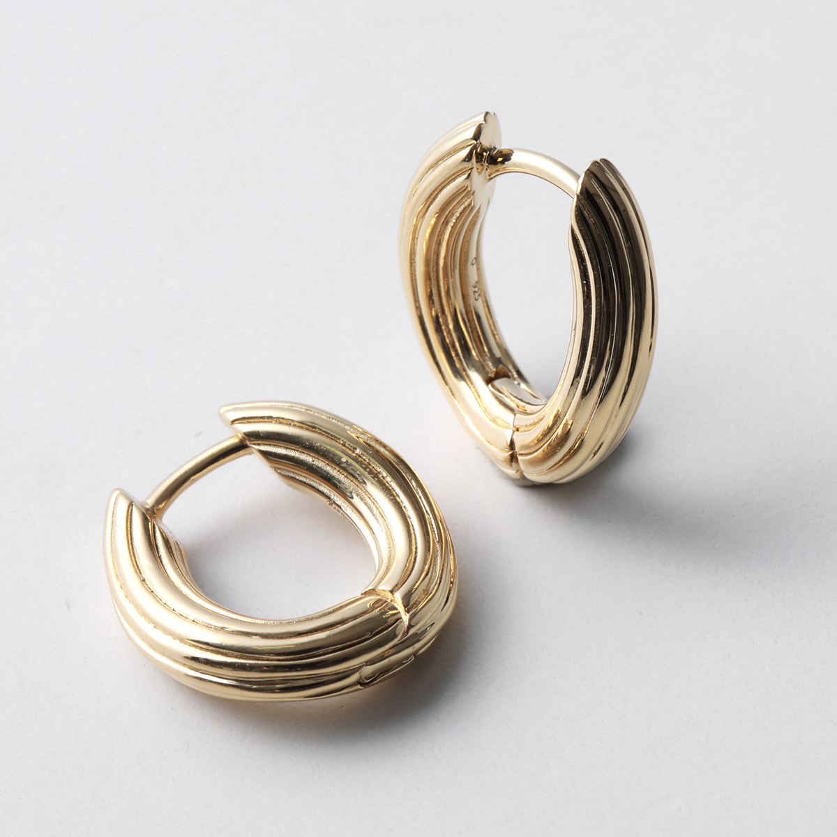 Otiumberg オティウムバーグ ピアス Twisted Ridge Hoops ツイスト