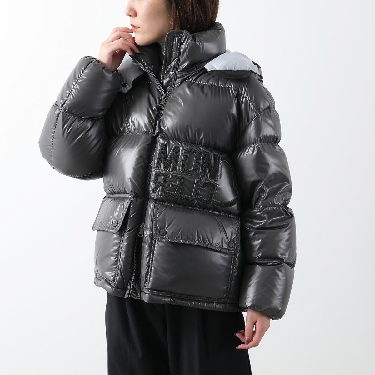 注目！【MONCLER】ミノショートダウンジャケット 3カラー MONCLER（モンクレール）レディース おすすめショートダウン