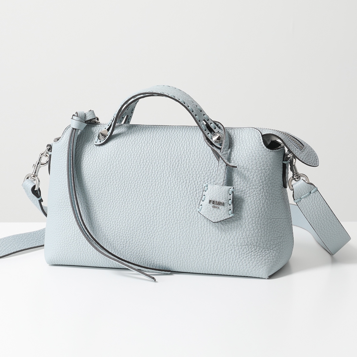 FENDI フェンディ ショルダーバッグ BY THE WAY MEDIUM バイ ザ