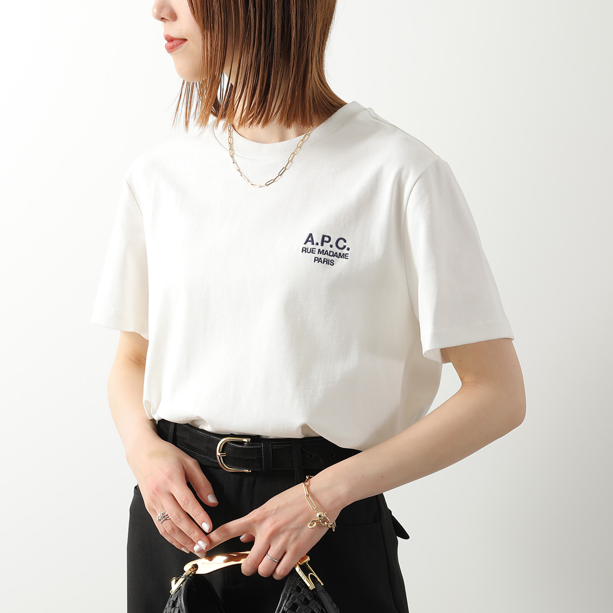 APC A.P.C. アーペーセー Tシャツ COHBU M26388 レディース  半袖 カットソー コットン ロゴ 刺繍 クルーネック ロゴTの画像
