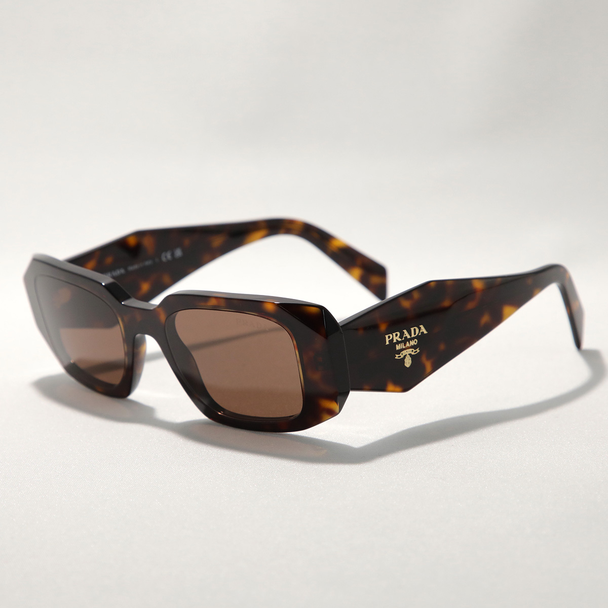 PRADA スクエア サングラス ブラウン Prada Eyewear スクエアフレーム サングラス | ブラウン | FARFETCH JP