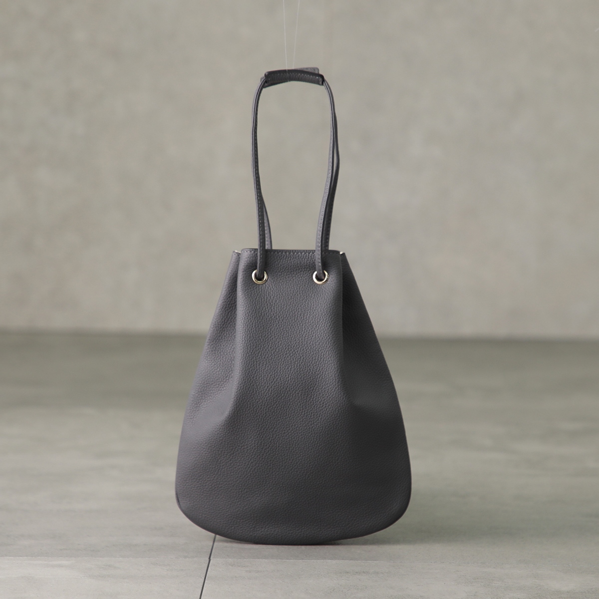 美品 シセイ cisei 巾着バッグ ハンドバッグ ダークブラウン 失