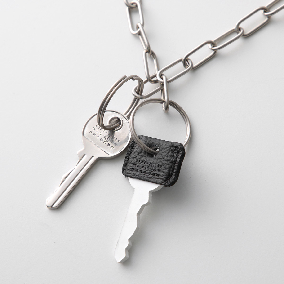 MM6 エムエムシックス メゾンマルジェラ ネックレス SM7UU0061 P6615