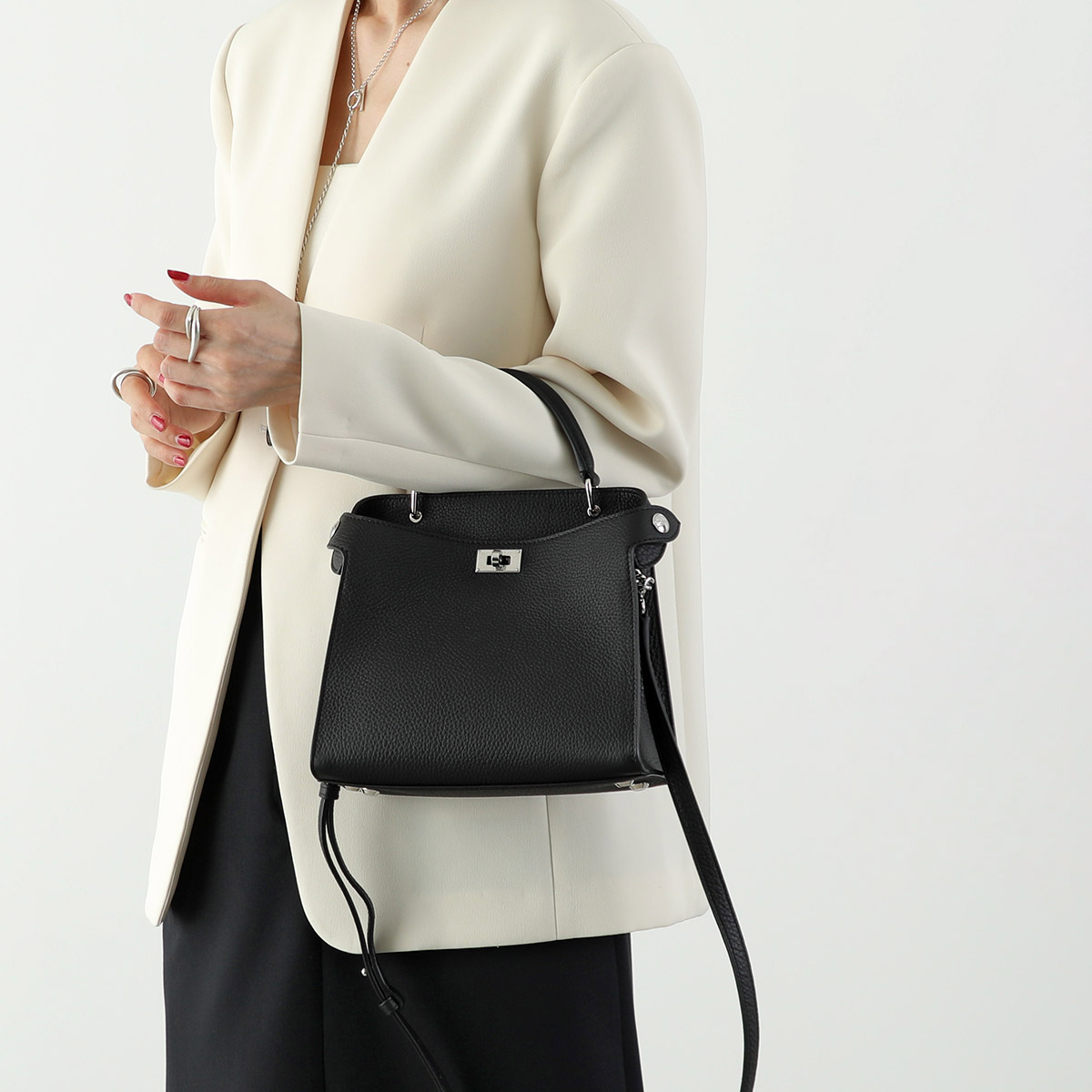 【michino PARIS】ハンドバッグ - ルテスモール ハンドバッグ - ルテス スモール ブラック – Michino Paris