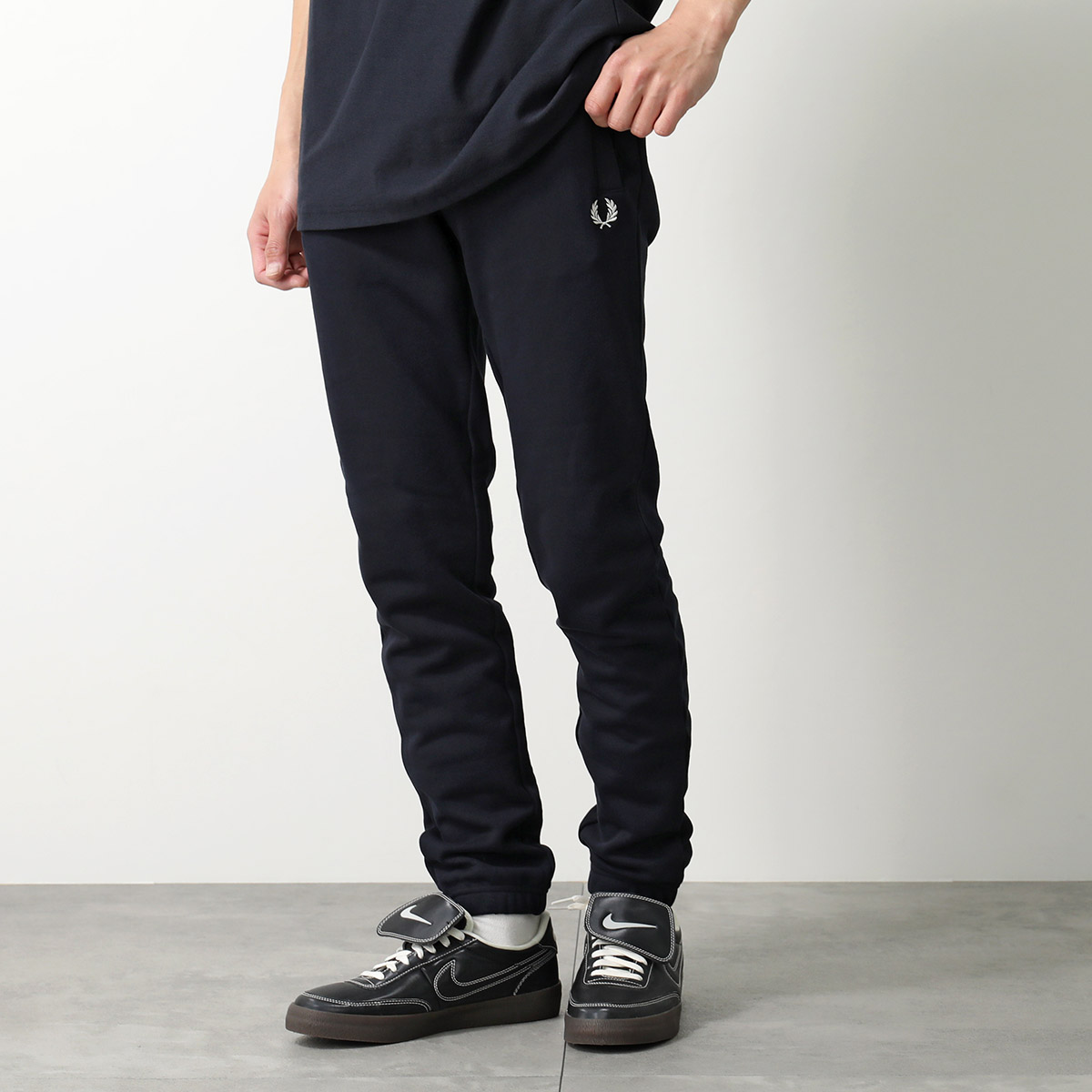 Fred Perry ホワイト ジョガーパンツ
