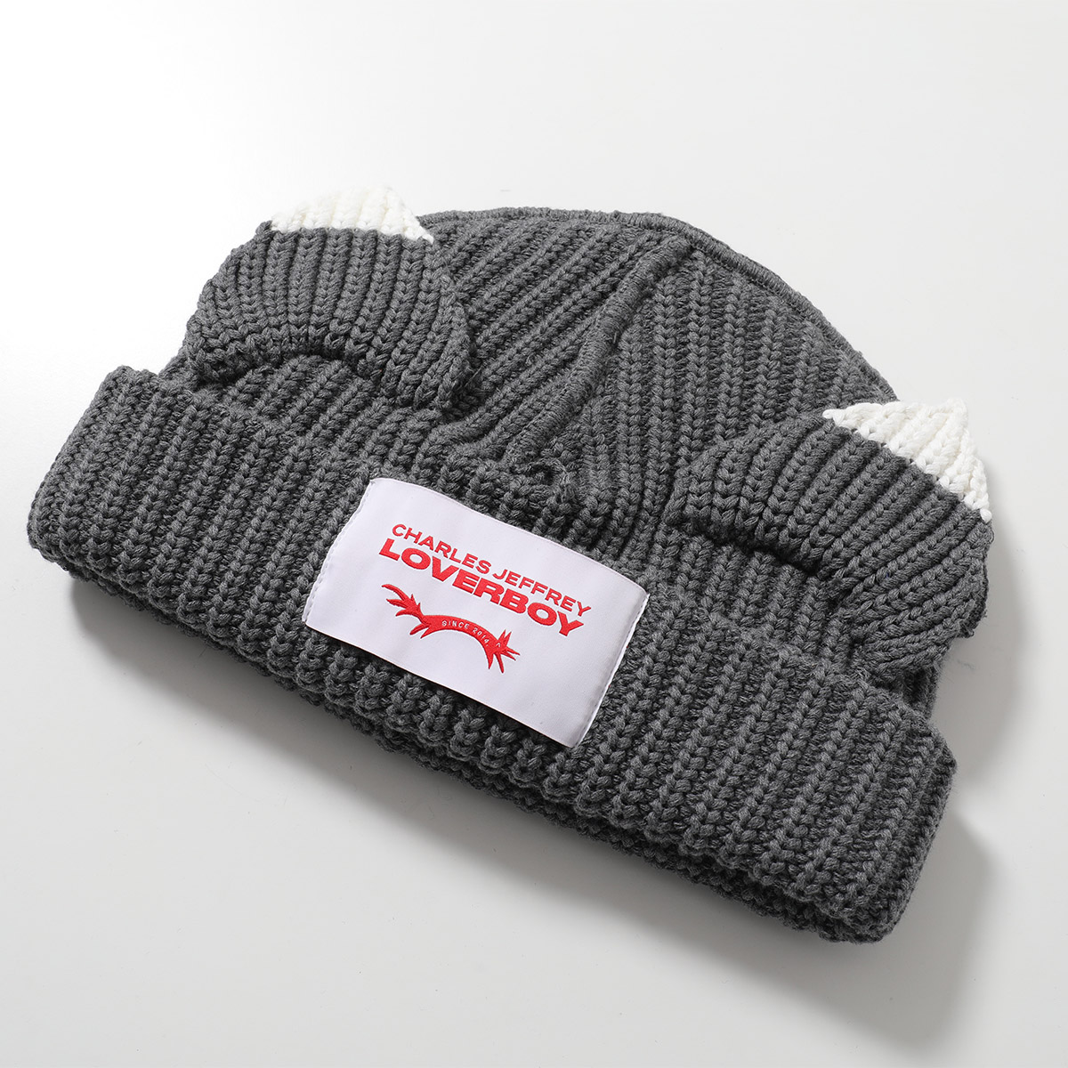 【正規品】CHARLES JEFFREY LOVERBOY 猫耳ニット帽 CHARLES JEFFREY LOVERBOY（チャールズジェフリーラバーボーイ