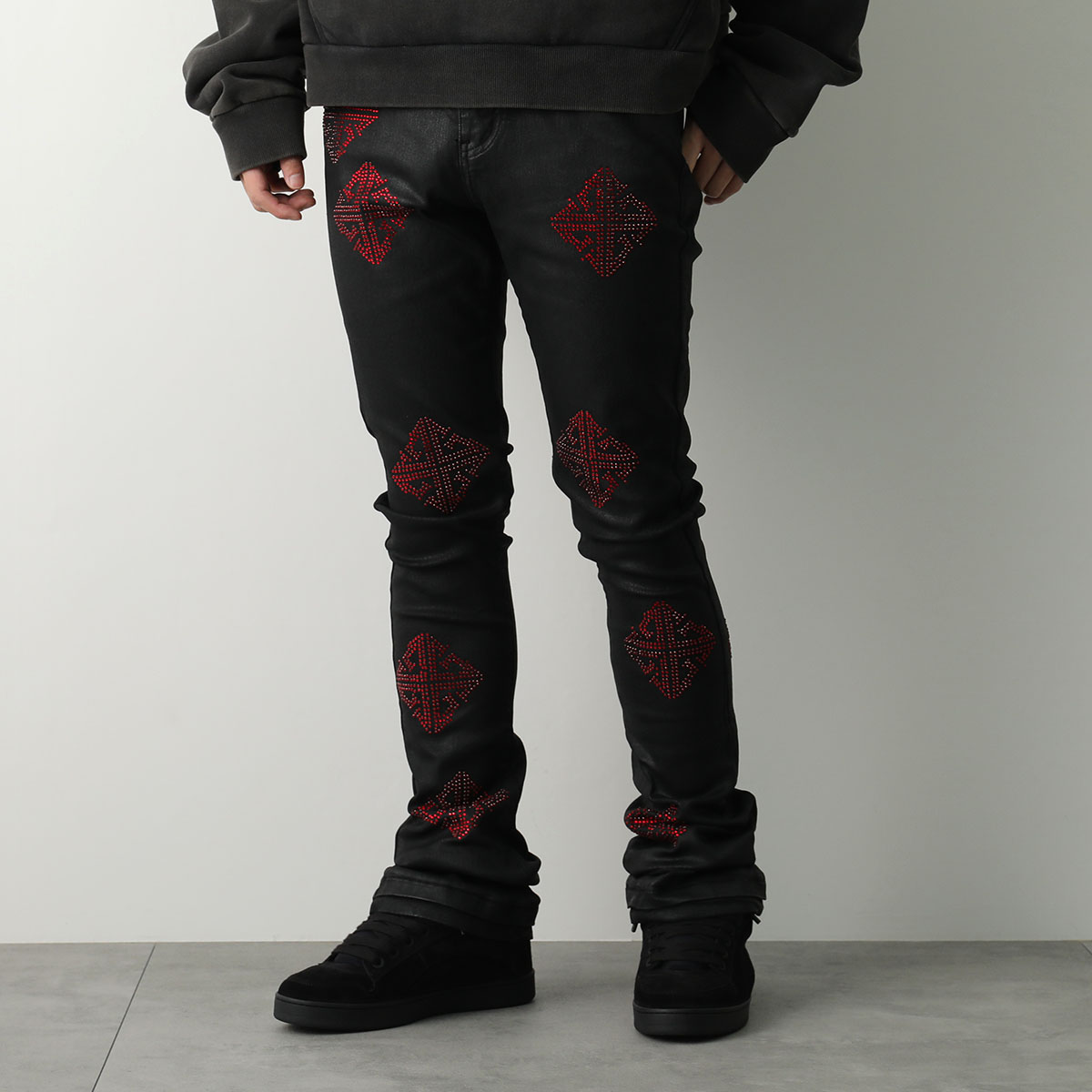 GUAPI グアピ ジーンズ Obsidian Black Icon Embellished Denim
