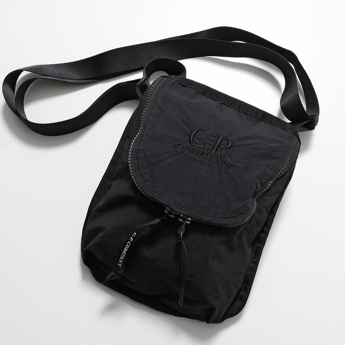 cp company シーピーカンパニー レンズショルダーバッグ