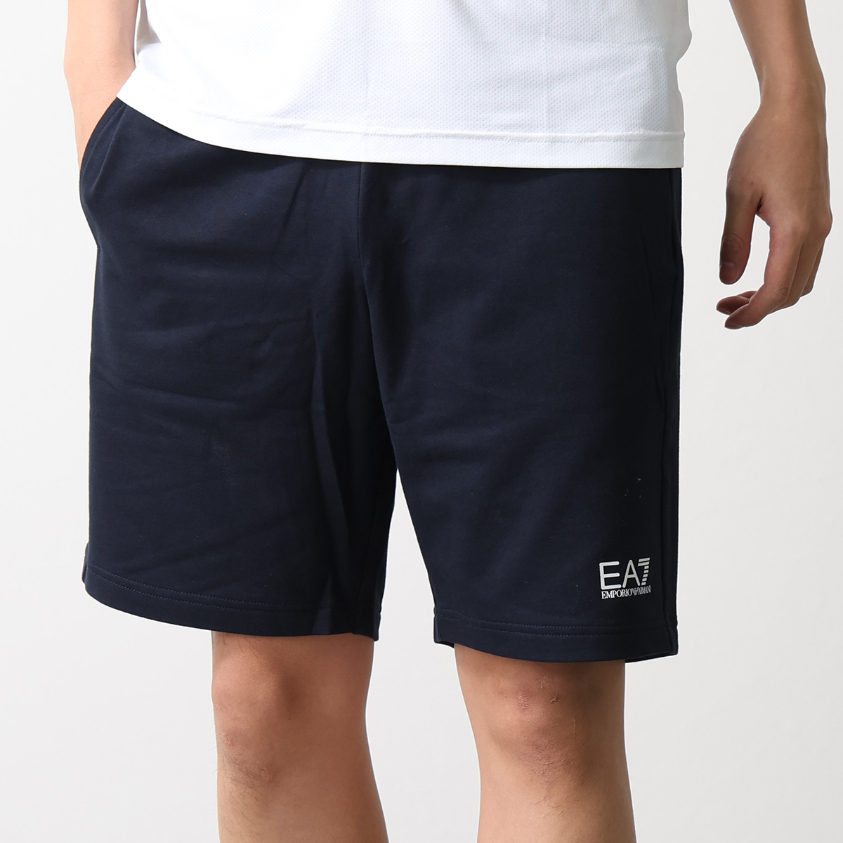 EA7 EMPORIO ARMANI エアセッテ エンポリオアルマーニ ハーフパンツ
