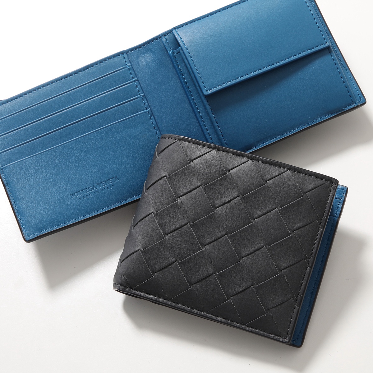 Bottega Veneta 二つ折り財布 青 BOTTEGA VENETA（財布 ・ ブルー・ネイビー/青色系）のフリマ