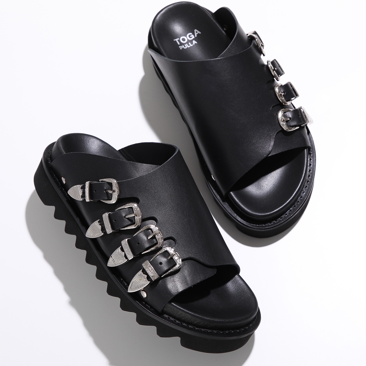 専用 TOGA PULLA ブラックサンダル　24センチ Toga Pulla バックルストラップ サンダル | ブラック | FARFETCH JP