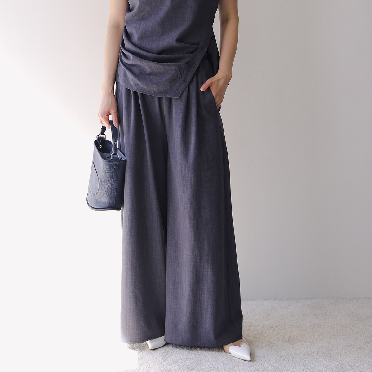 イシカワラボ　2段プリーツパンツ　MONILE モニーレ イシカワラボ 2段プリーツパンツ MONILE モニーレ イシカワラボ2