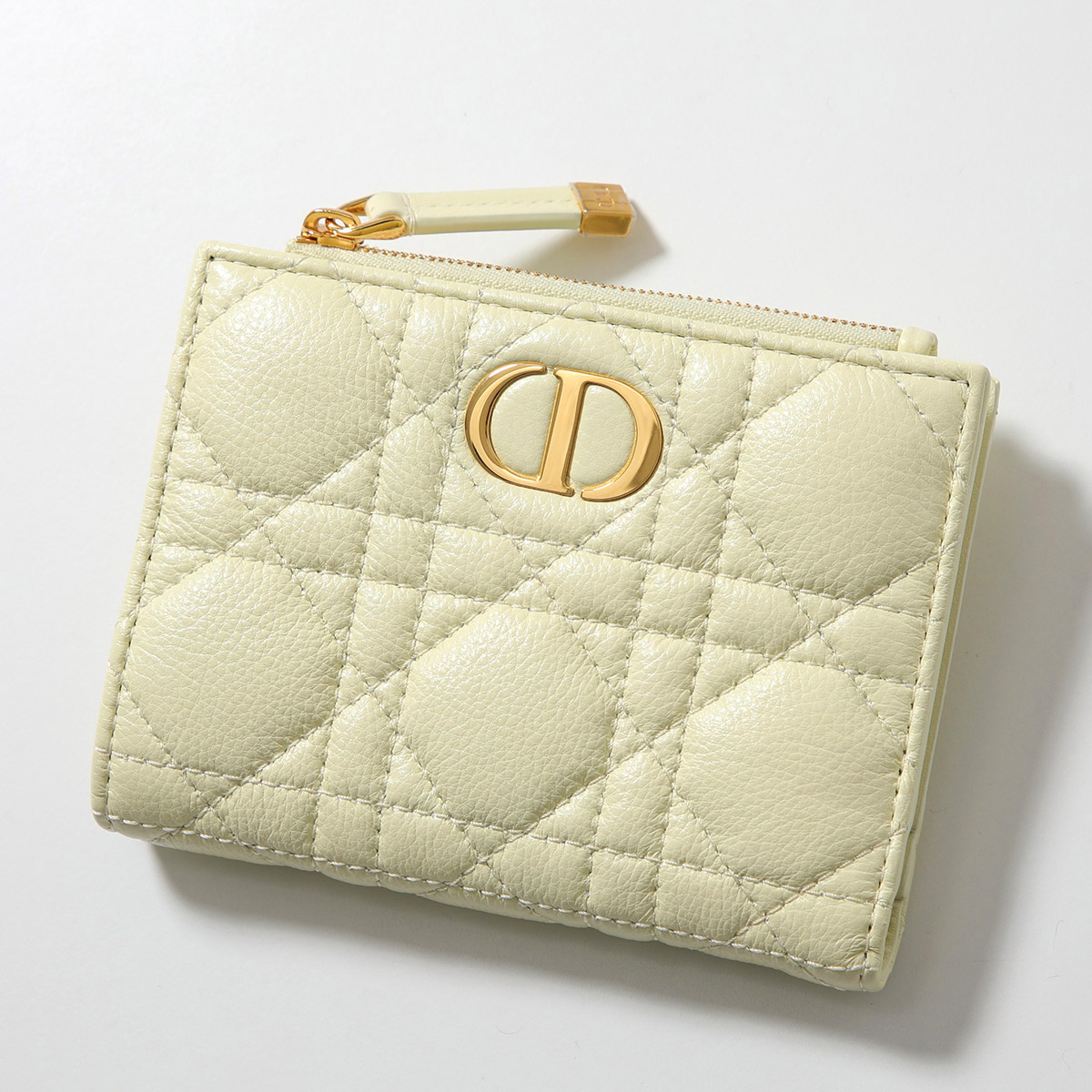 Christian Dior ディオール 二つ折り財布 Caro Dahlia カロ