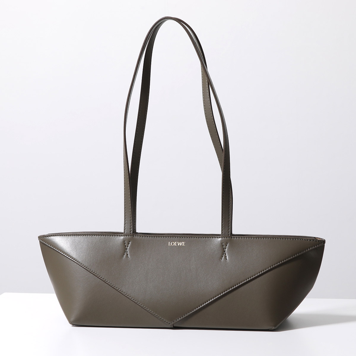 VIP奇跡セール♪♪【LOEWE】A4 トートバック ストラップ付き VIP奇跡セール♪♪【LOEWE】A4 トートバック ストラップ付き