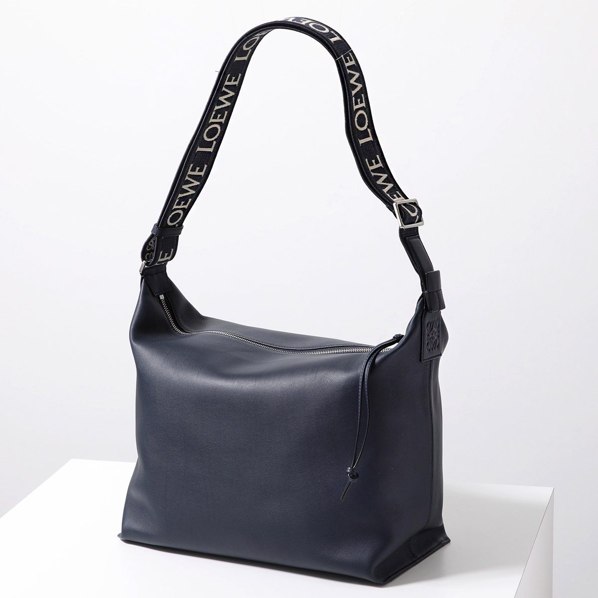 LOEWE　ロエベ　キュービィ　アナグラム　ショルダーバッグ LOEWE ロエベ ショルダーバッグ CUBI CROSSBODY キュービィ