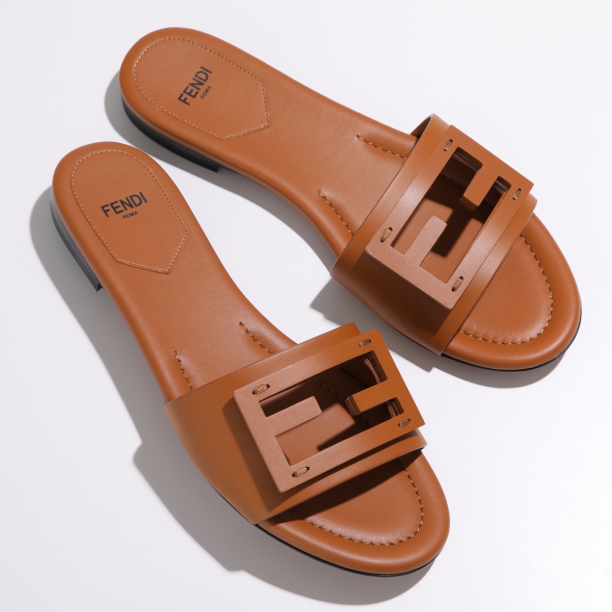 FENDI フェンディ サンダル BAGUETTE バゲット レザー スライド