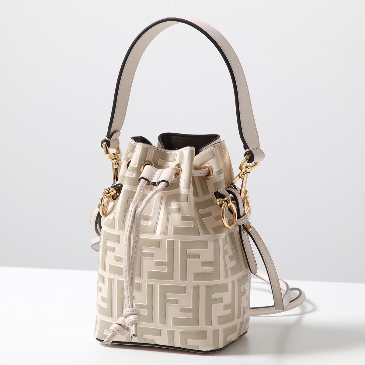 低価格で大人気の MINI ショルダーバッグ フェンディ FENDI MON モン ミニ TRESOR バッグ