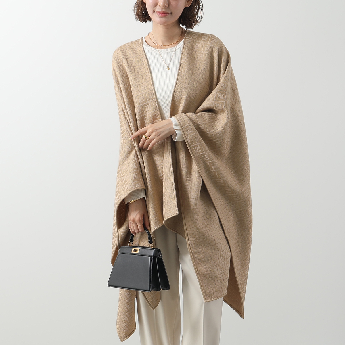 極美品！FENDI　ポンチョ　リボン　マント　ケープコート 2025年最新】フェンディ ポンチョの人気アイテム - メルカリ