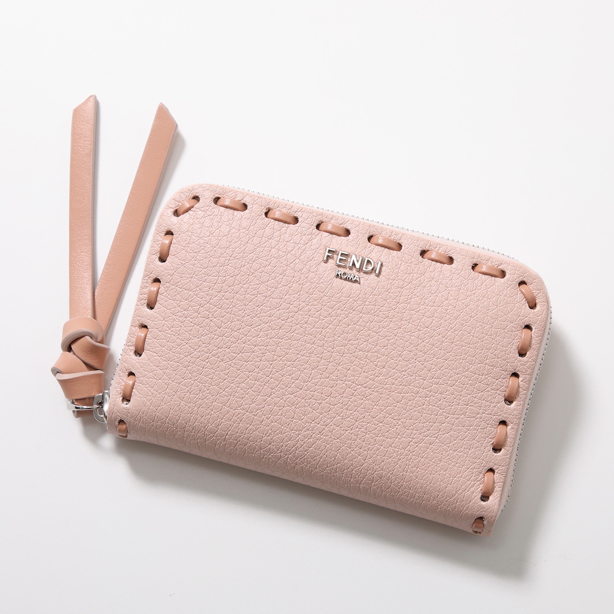 ⭐️ 極美品 フェンディ ピーカブー レザー 二つ折り 長財布