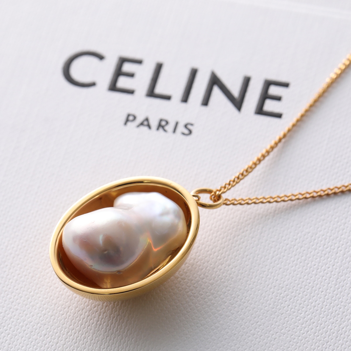 CELINE シルバートーン フェイクパール ネックレス 人気 (CELINE