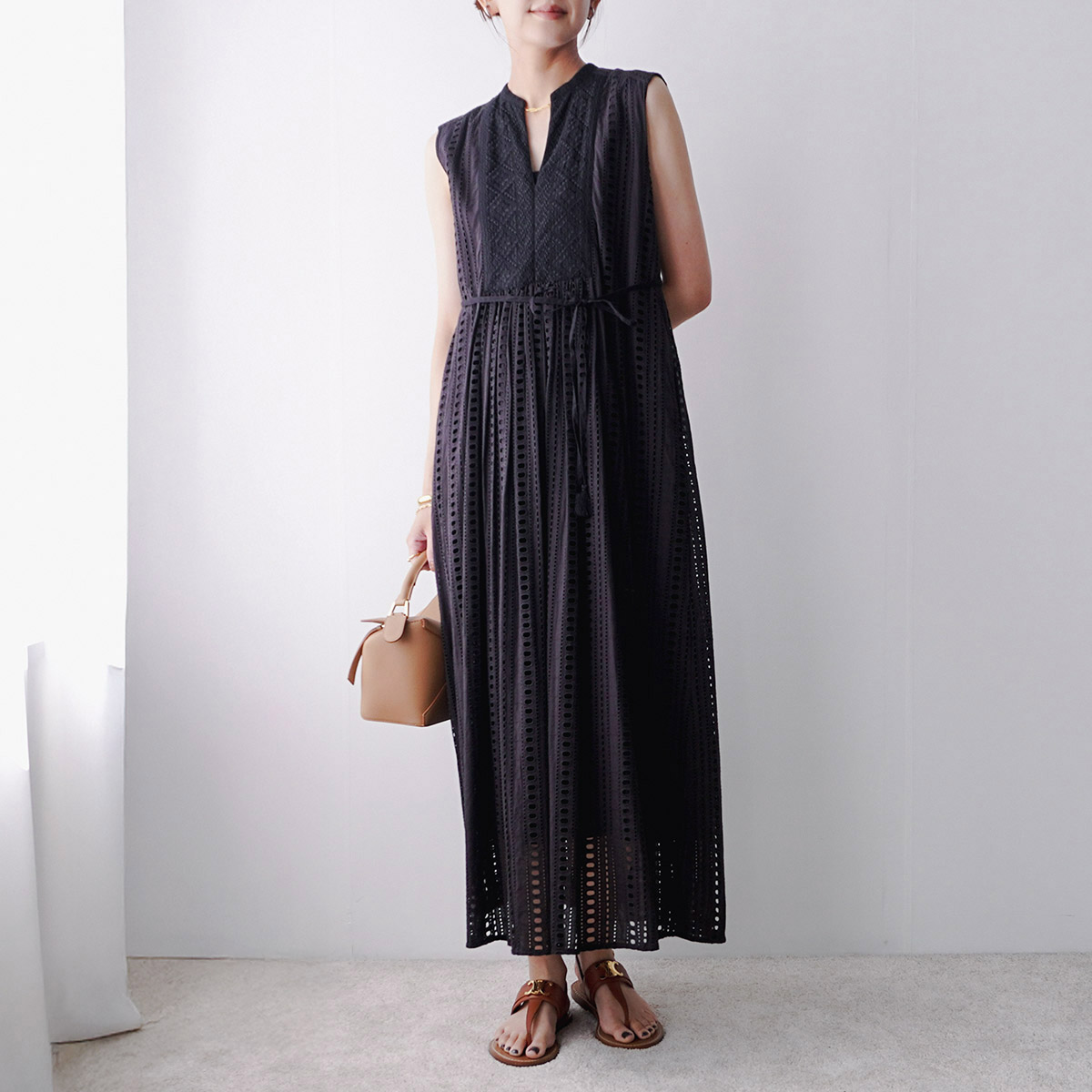 【極美品】ヌキテパ 刺繍バックリボンマキシワンピース　ブラック　近年モデル ne Quittez pas ヌキテパ ヌキテバ ロング マキシ ワンピース