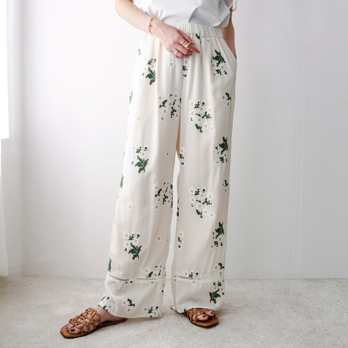 Mewl イージーパンツ M252-33183 フラワー 刺繍 Mewl ミュール イージーパンツ M252-33183 レディース 小花柄