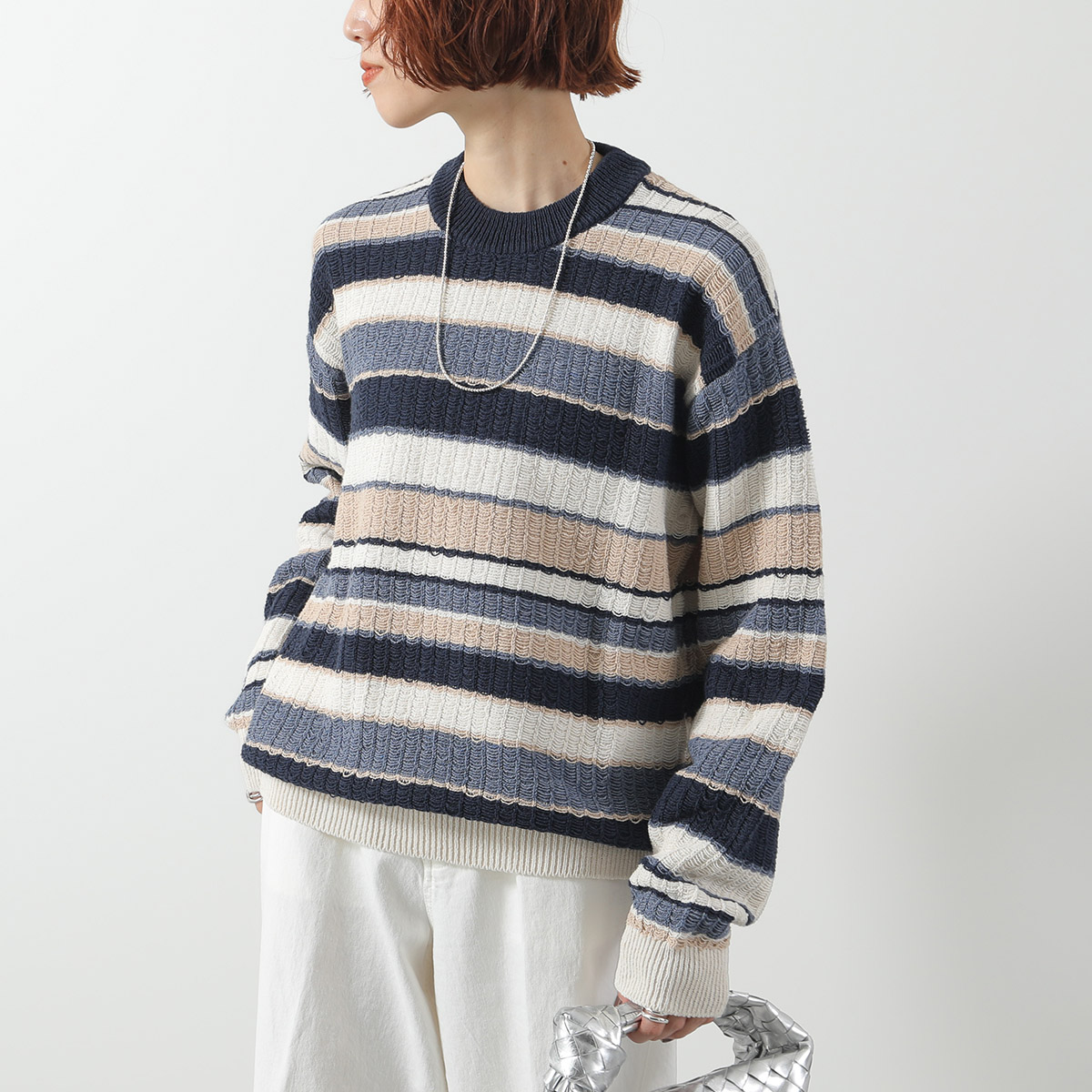 I42 美品 M フェンディ ロゴ入り ボーダー イタリア製 ニット レディース I42 美品 M フェンディ ロゴ入り ボーダー イタリア製 ニット レディース