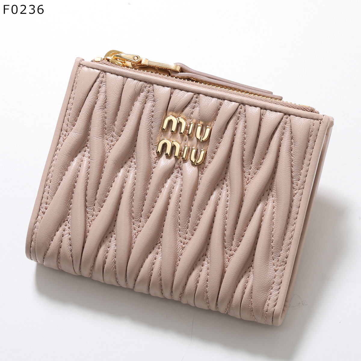 希少✨ミュウミュウ 二つ折り財布 マドラス ロゴ金具 レザー ブラック miu miu ミュウミュウ / マドラスバイフォールドウォレット 二つ折り