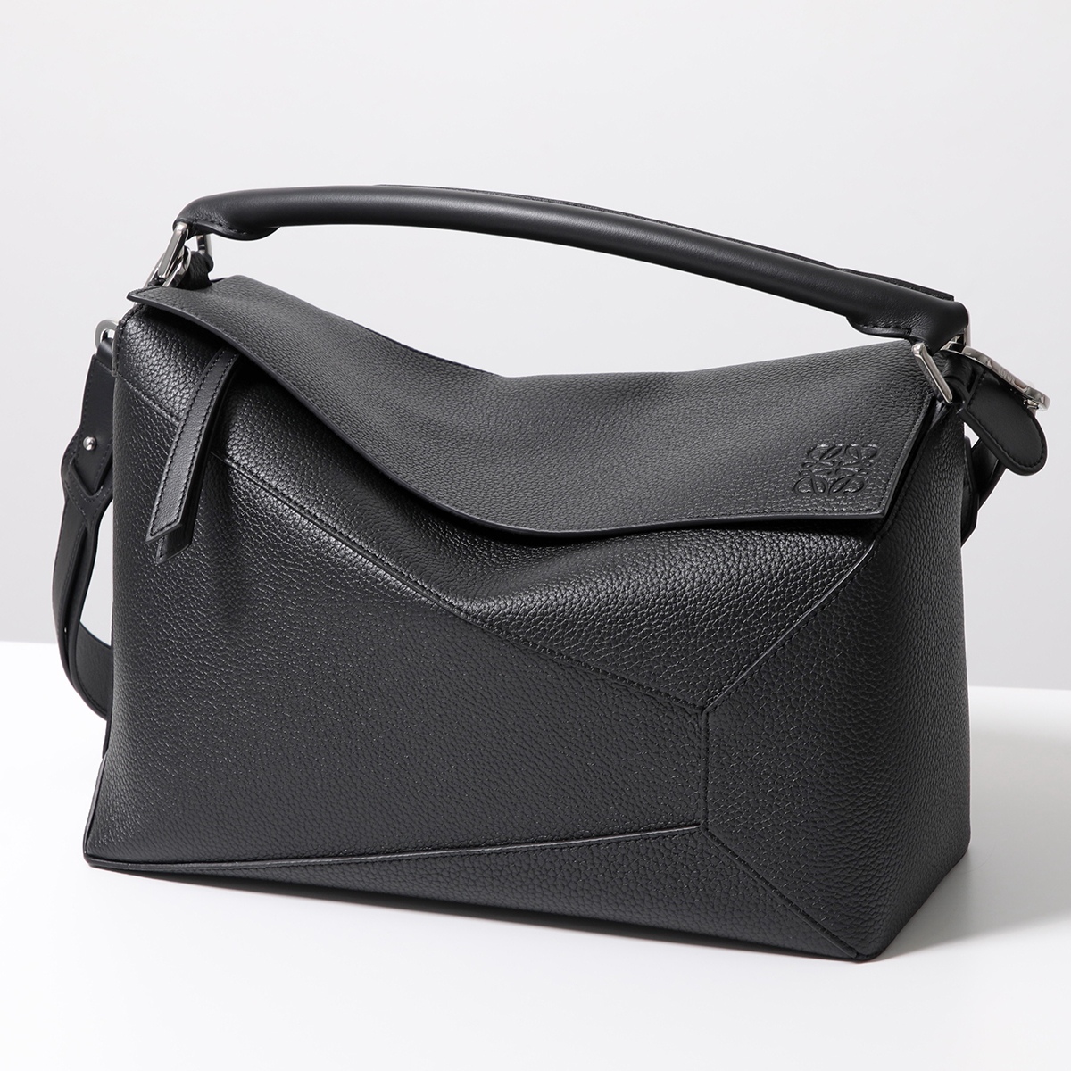 LOEWE メンズショルダーバッグ｜バッグ｜ファッション おすすめ