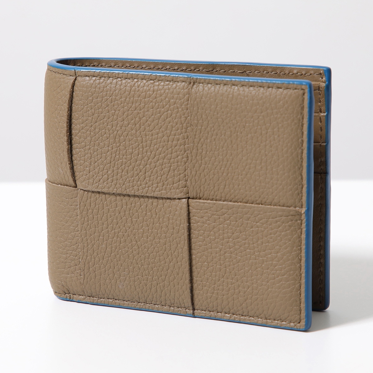【極美品】ボッテガヴェネタ　カセット　折り財布　グレー　ラムレザー　RFID BOTTEGA VENETA ボッテガヴェネタ 二つ折り財布 CASSETTE