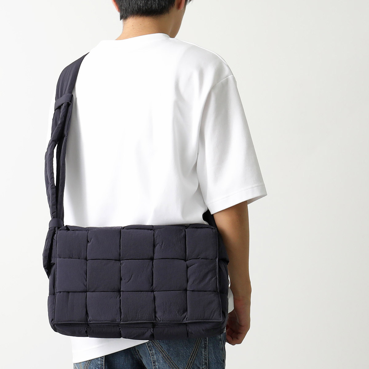 BOTTEGA VENETA メンズショルダーバッグ｜バッグ｜ファッション