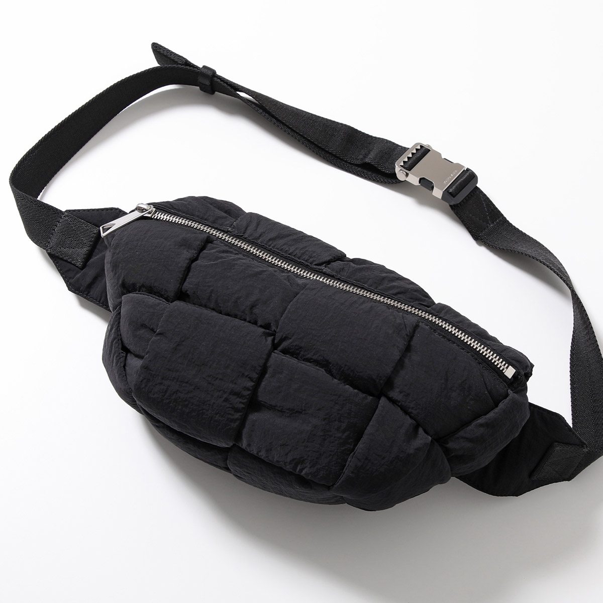 BOTTEGA VENETA ボディバッグ｜バッグ｜ファッション おすすめ