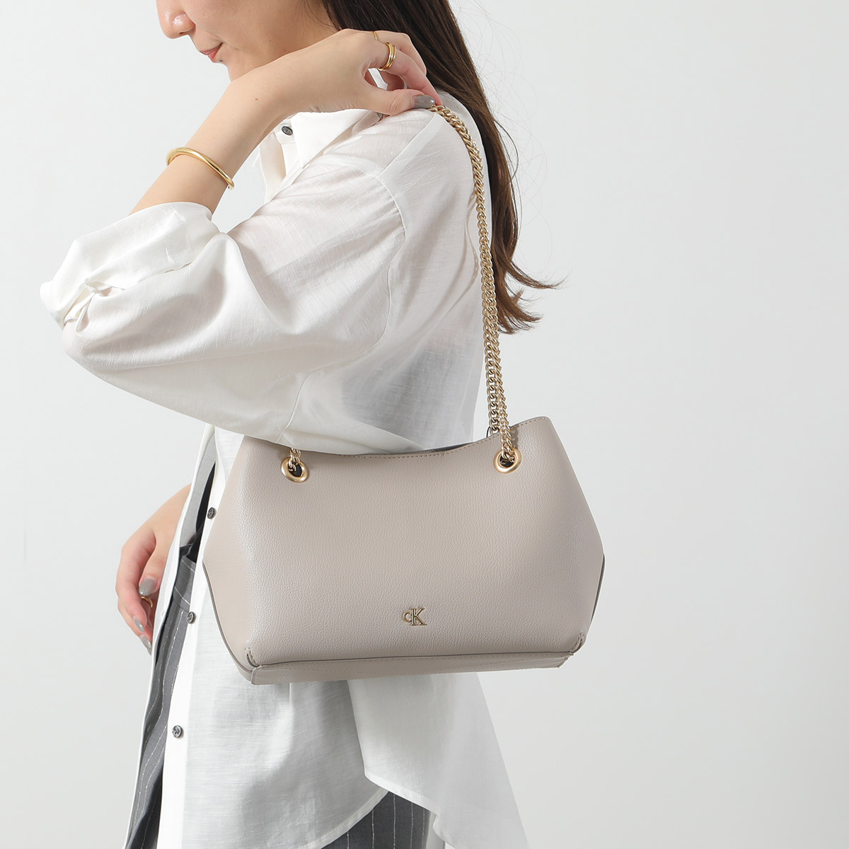 (取寄) カルバンクライン レディース    women Jillie Ivory Calvin Klein カルバンクライン ショルダー クロスボディバッグ 白