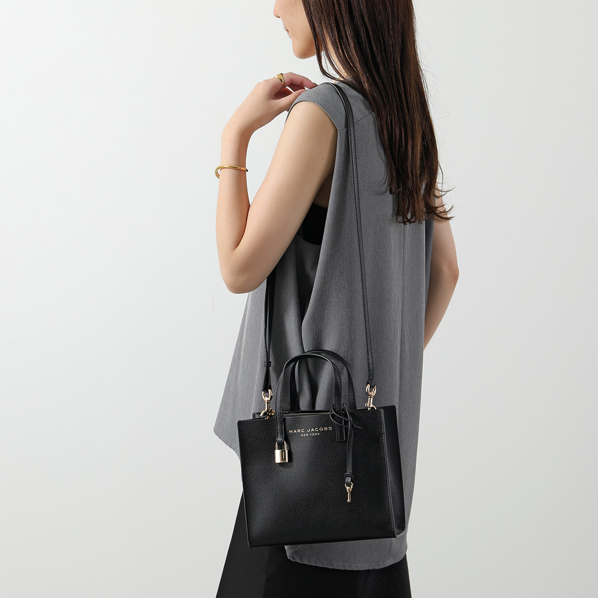 人気商品の入荷速報 入荷Now MARC JACOBS マークジェイコブス ショルダーバッグ THE GRIND ザ バッグ