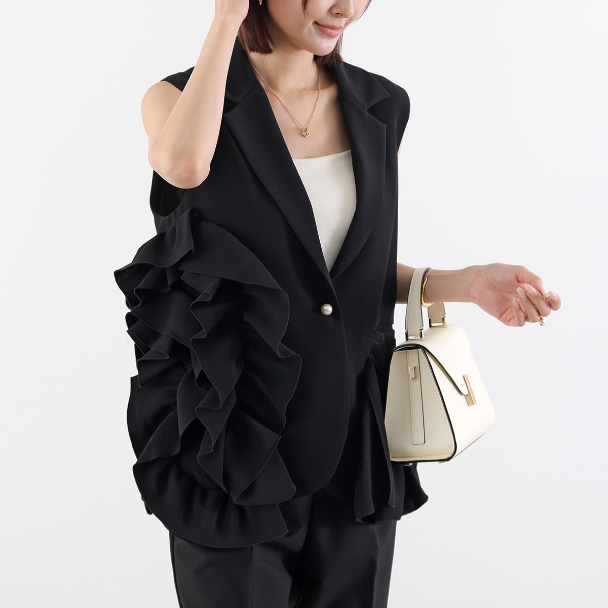 美品 BODY LINE 十字架チェーンジレ ベスト 黒 サイズF*ZC875 美品 BODY LINE 十字架チェーンジレ ベスト 黒 サイズF*ZC875