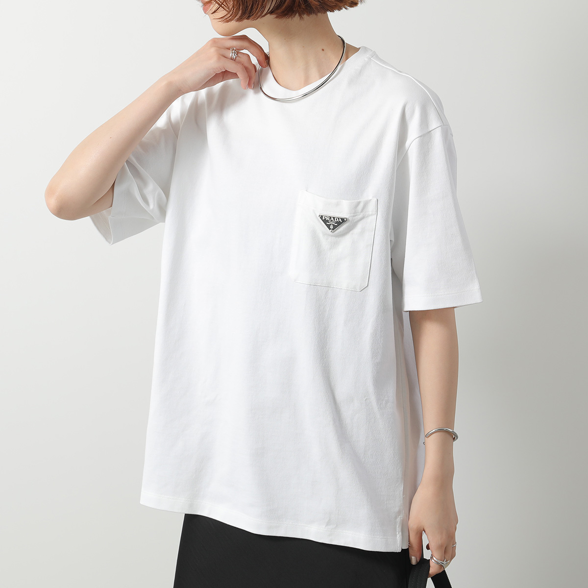 美品　PRADA ロンT ポケット付　ラバーロゴ PRADA ロンT ポケット付ラバーロゴ